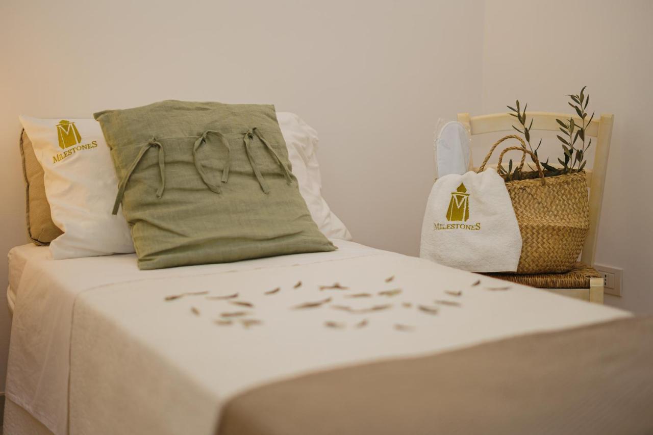 Milestones Modern Suite Trullo Jacuzzi Spa & Relax อัลเบโรเบลโล ภายนอก รูปภาพ